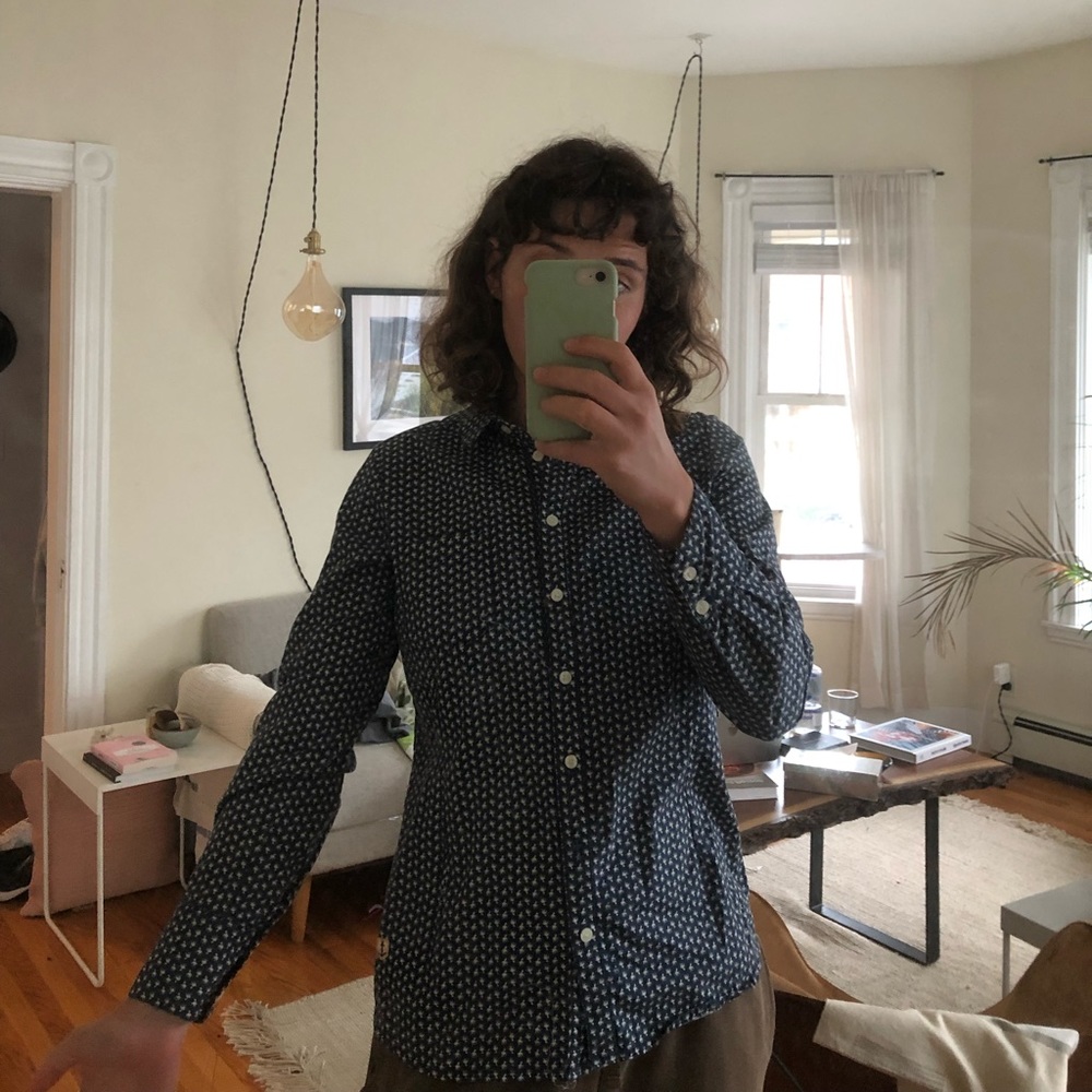 Octopus printed button-up